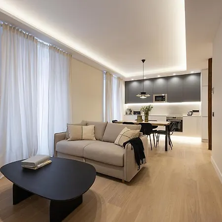 Gran Via XV Calle De Las Conchas 4Br 4Bh Madrid Exterior photo