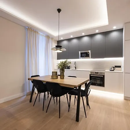Gran Via XV Calle De Las Conchas 4Br 4Bh Madrid Exterior photo