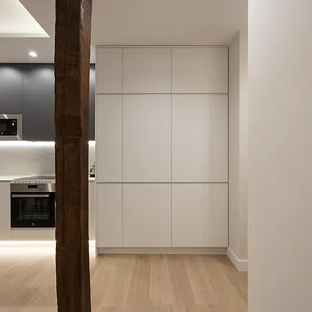 Gran Via XV Calle De Las Conchas 4Br 4Bh Madrid Exterior photo