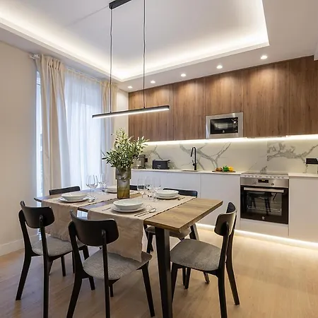 Gran Via XV Calle De Las Conchas 4Br 4Bh Madrid Exterior photo