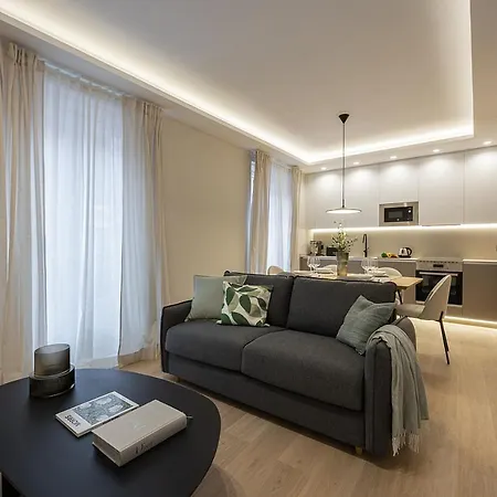 Gran Via XV Calle De Las Conchas 4Br 4Bh Madrid Exterior photo