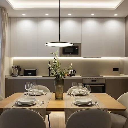 Gran Via XV Calle De Las Conchas 4Br 4Bh Madrid Exterior photo