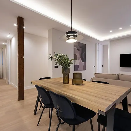 Gran Via XV Calle De Las Conchas 4Br 4Bh Madrid Exterior photo