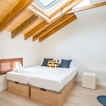 Gran Via XV Calle De Las Conchas 4Br 4Bh Madrid Exterior photo