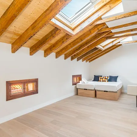 Gran Via XV Calle De Las Conchas 4Br 4Bh Madrid Exterior photo